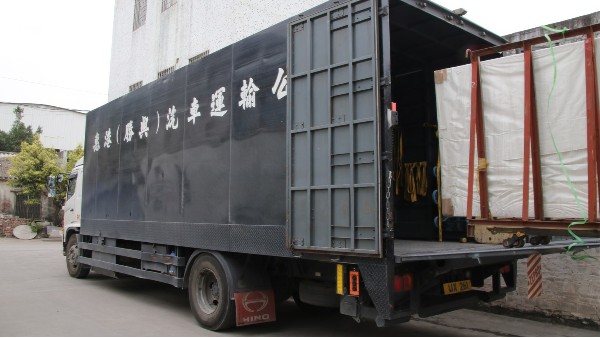 佛山哪個門窗廠家做工程門窗做得好？-樓上樓門窗