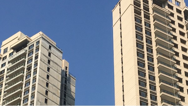 工程門窗如何實現(xiàn)規(guī)?；亩ㄖ粕a(chǎn)?樓上樓有妙招!